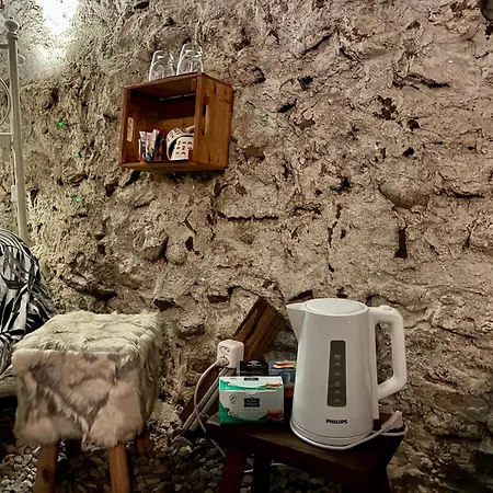 The Old Cellar No Shower! Penzion 3*