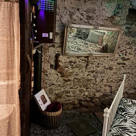 The Old Cellar No Shower! Locarno