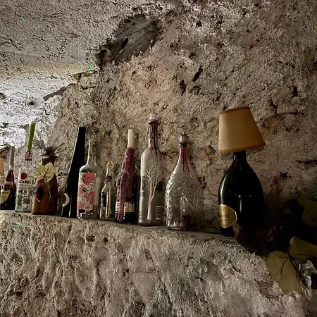 The Old Cellar No Shower! Penzion Locarno