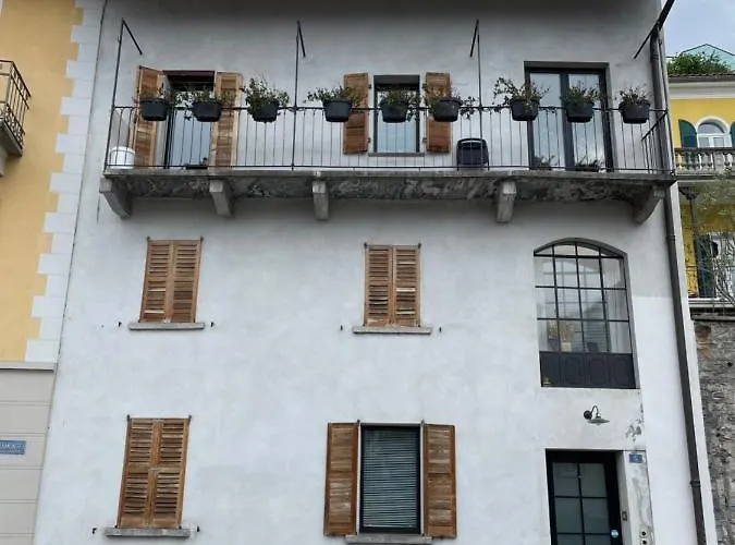 Guest house 1912 - Flowers - Budget For Young