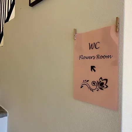 1912 - Flowers - Budget For Young Konukevi 3*